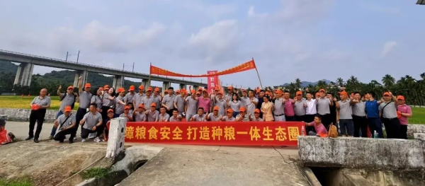 湖南興隆種業有限公司,長沙稻谷種植與銷售,長沙農作物品種的選育,長沙農業病蟲害防治服務 湖南興隆種業有限公司,長沙稻谷種植與銷售,長沙農作物品種的選育,長沙農業病蟲害防治服務